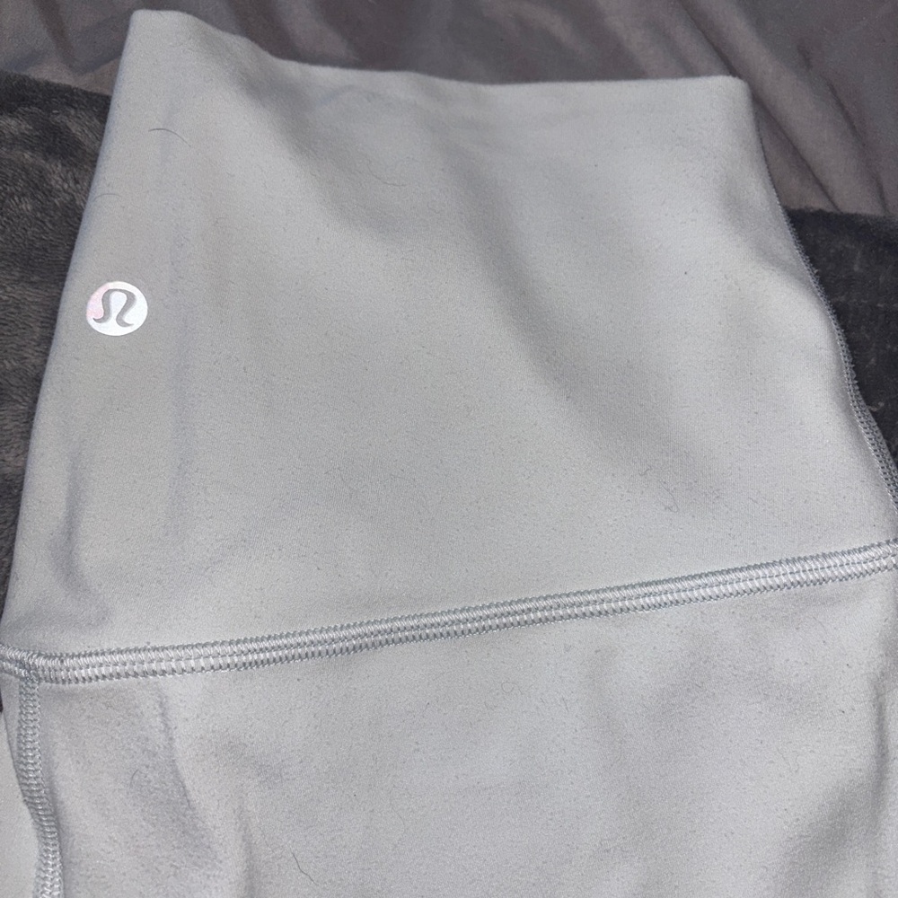 Light Minty Lululemon Leggings Size 6